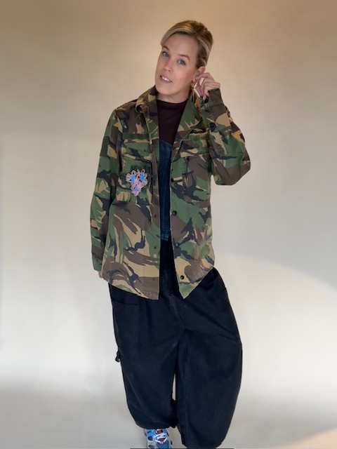 Upcycled Camo Jacket Floral Patch - Afbeelding 5