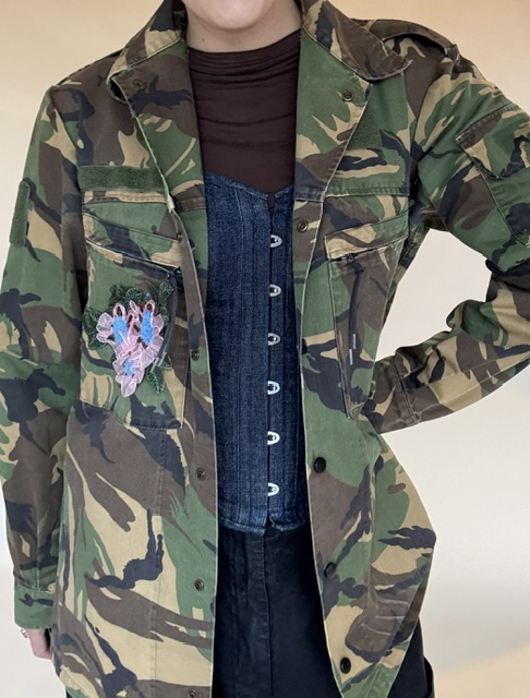 Upcycled Camo Jacket Floral Patch - Afbeelding 4