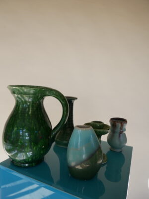set Vintage waterkan vaasjes standaard